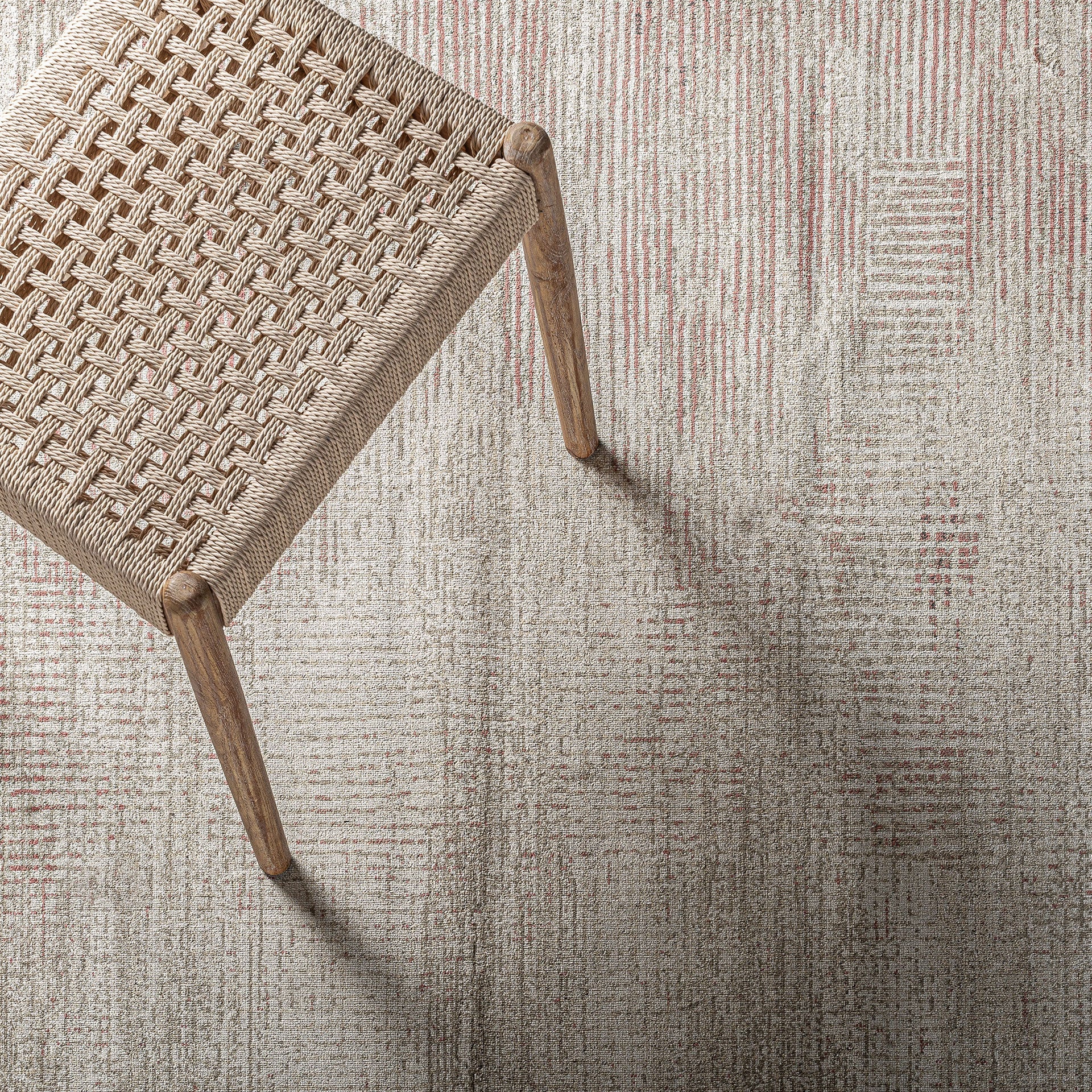 The Ilse Carpet — modern rug in viscose blend from Laiyahome