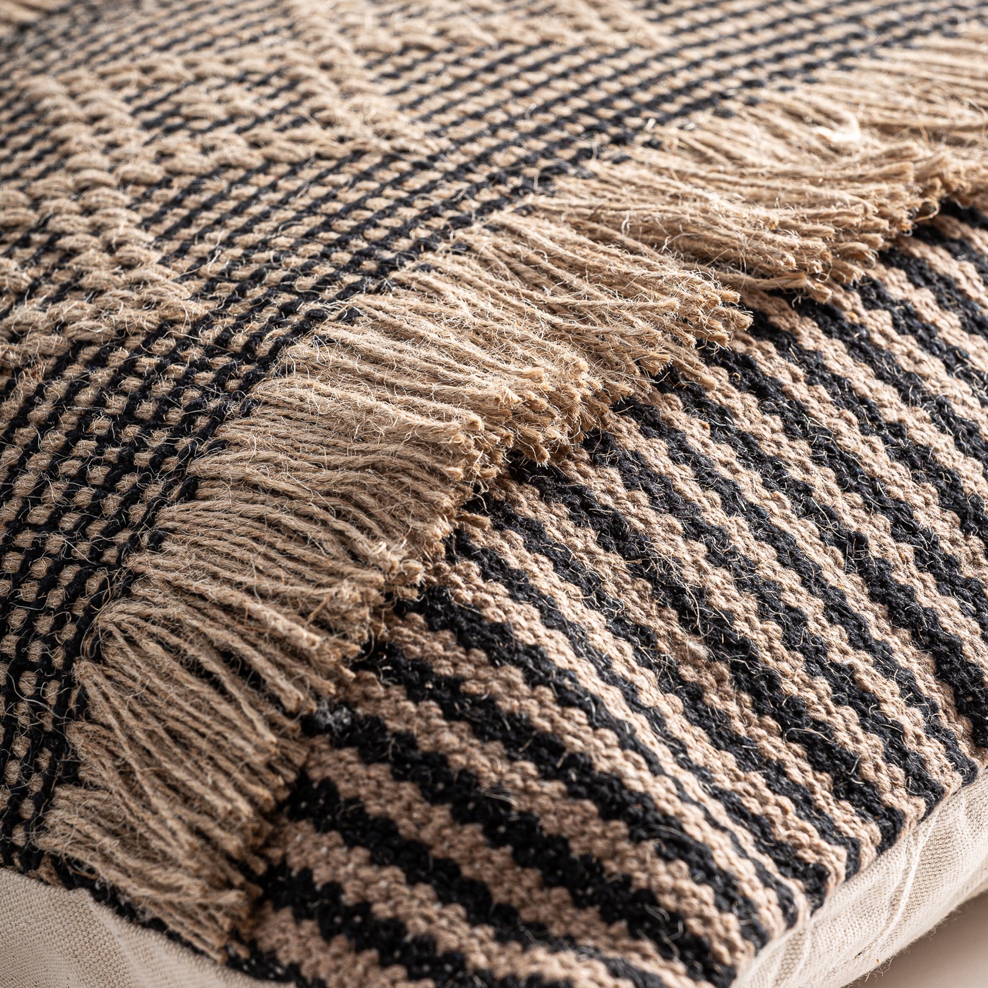 The Blahir Cushion — boho-modern cushion in natural jute from Laiyahome