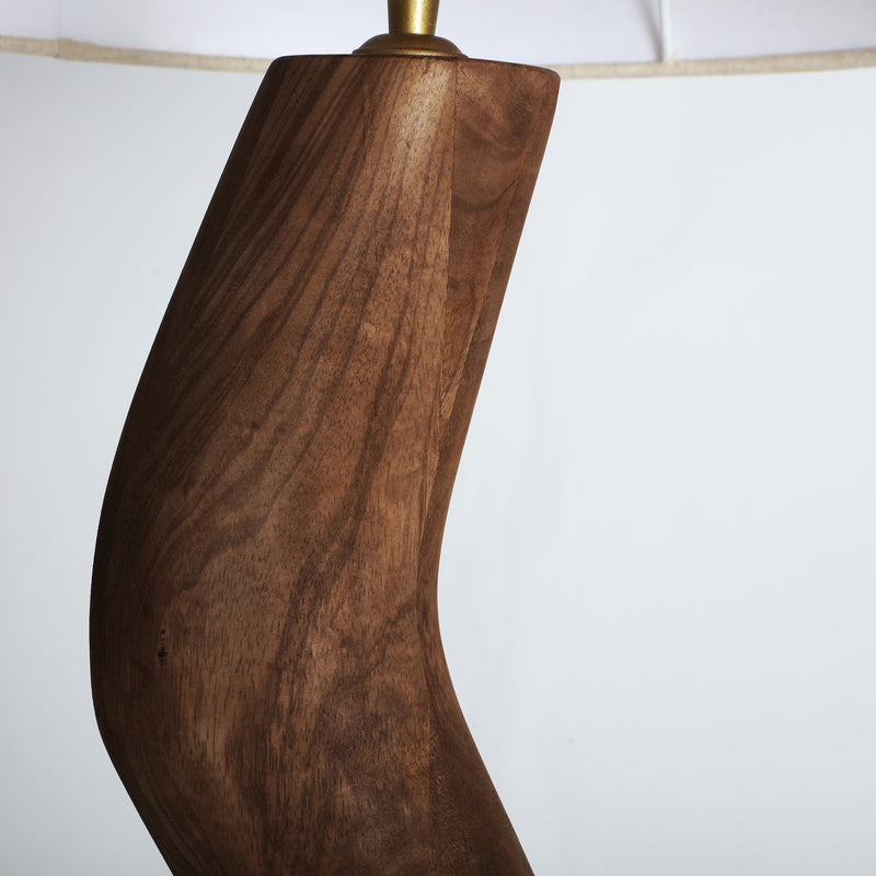 ONDA FLOOR LAMP in a modern interior setting