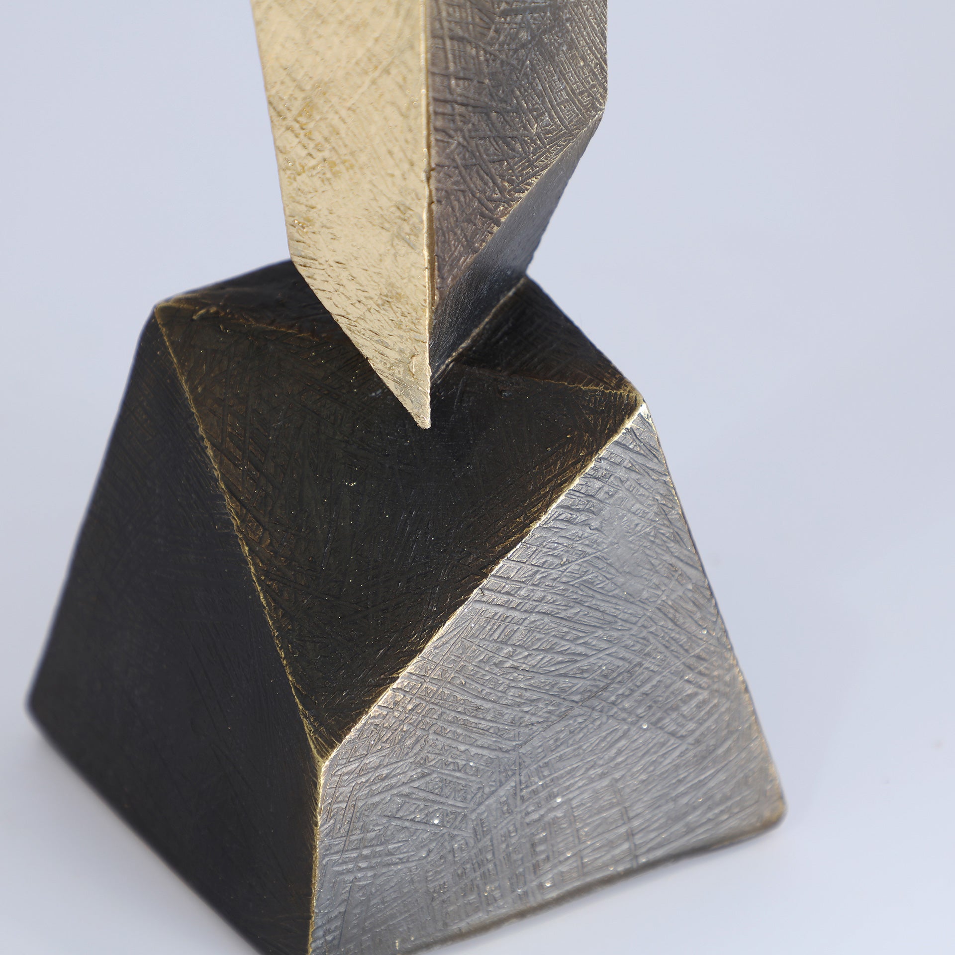 The Vertex Decorative Figure — contemporary sculpture in cast resin from Laiyahome