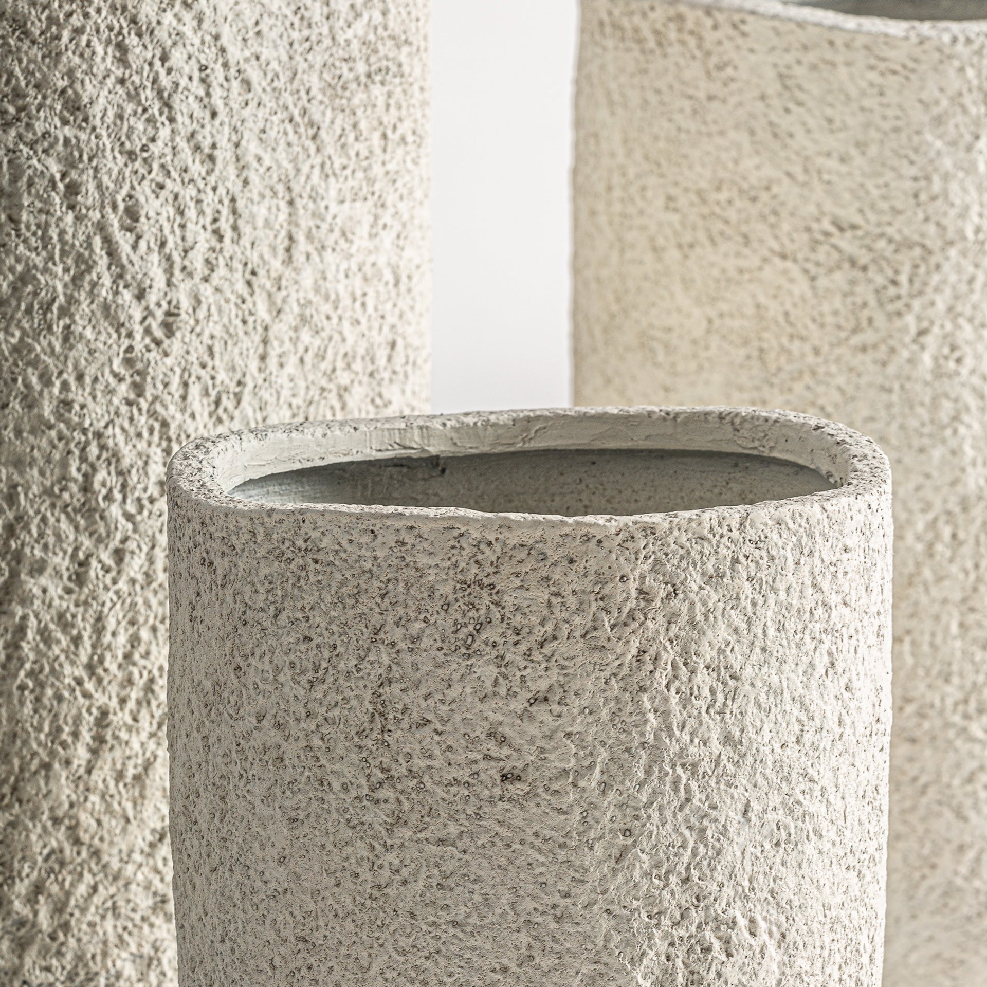 The Massa Plant Pot (Set of 3) — minimalist planter in high-fire ceramic from Laiyahome