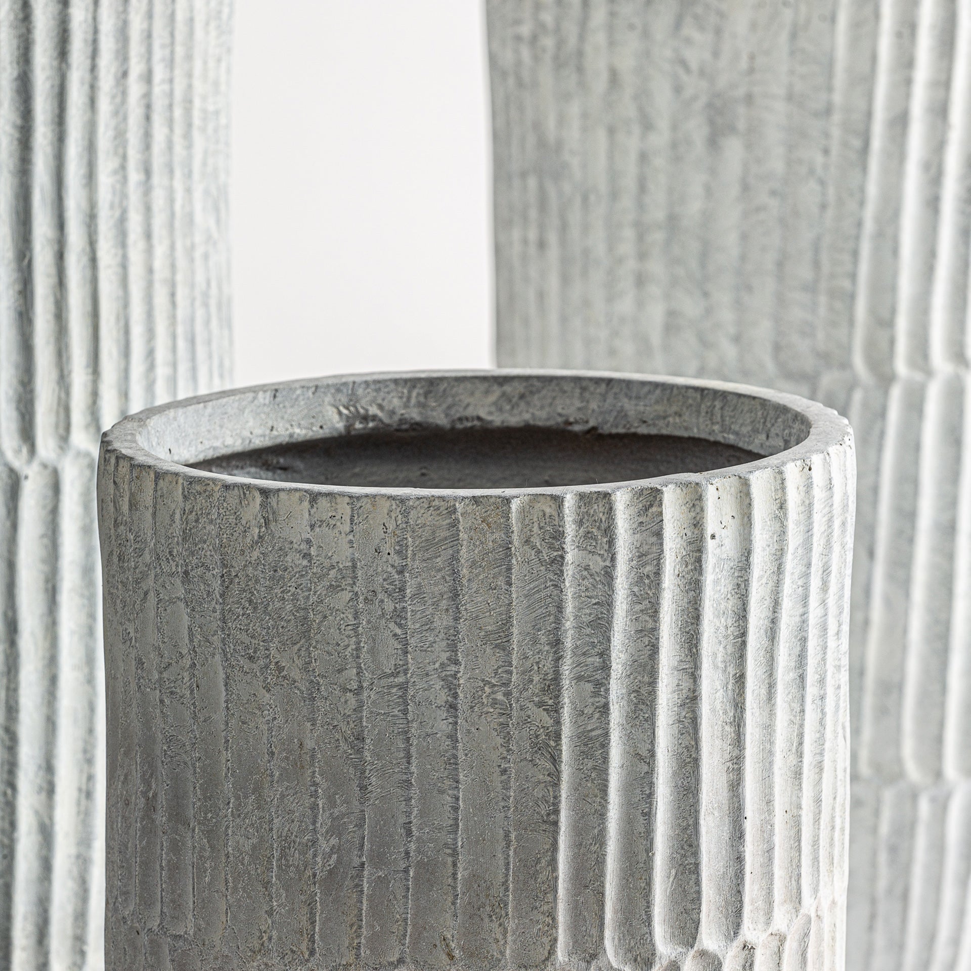 The Lume Plant Pot (Set of 3) — minimalist planter in high-fire ceramic from Laiyahome