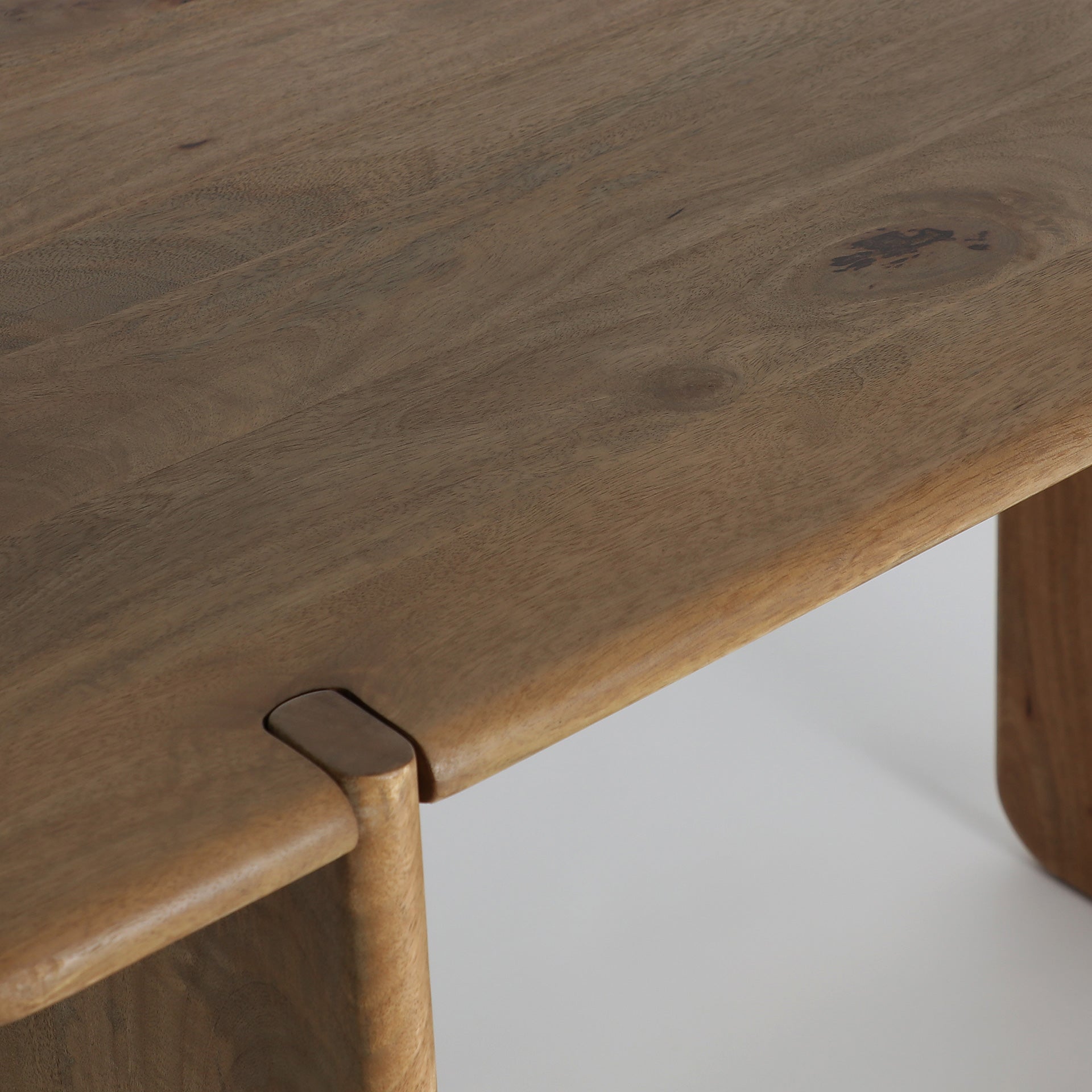 The Gaillac Desk — Scandinavian desk in solid mango wood from Laiyahome